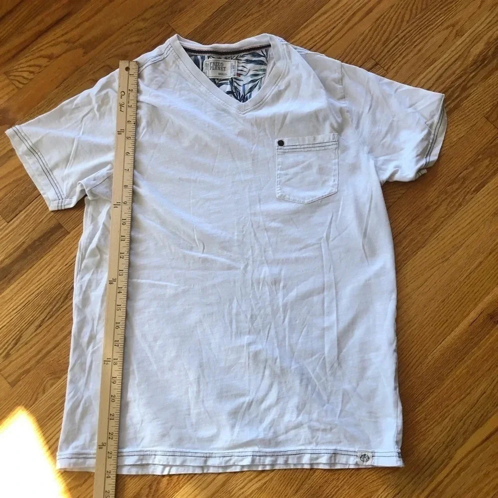 Free planet white tee